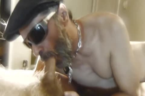 monstrous Bear Barebacks A Bearded hooker