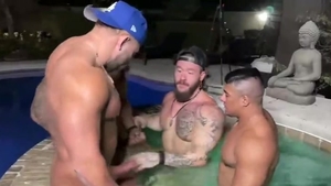 vehement Breeding With My Hunk friends In The Jacuzzi [ONLYFANS]