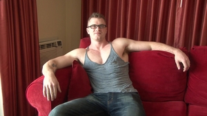 Active Duty: Ripped Physique, Ready To Tease