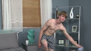 Solo: Anthony: A Snowboarder with a Nice Backside